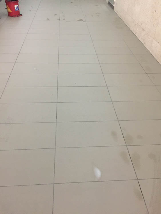 PROFESSIONAL TILE & GROUT CLEANING AT $5.50 PER SQUARE METRE